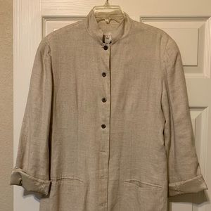 Women’s beige linen jacket.